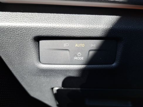 New 2026 Volkswagen Tiguan SE R-Line AWD/4WD image 26