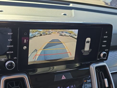 Certified 2022 Kia Sorento S image 25