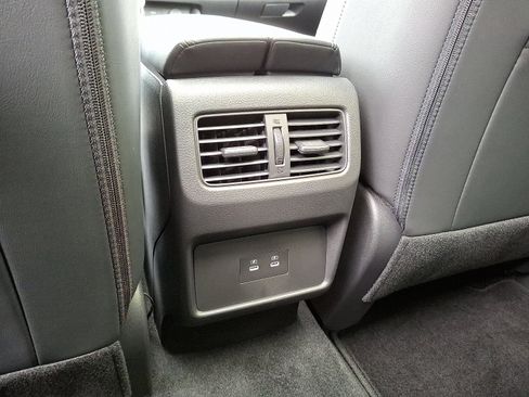 Certified 2024 Nissan Rogue Platinum image 13