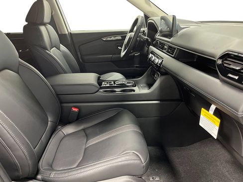 New 2025 Honda Pilot Touring image 28