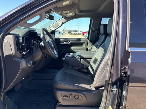 Used 2024 GMC Sierra 1500 SLT image 13