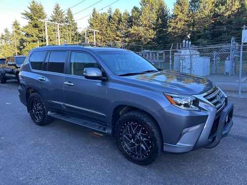 Used 2018 Lexus GX 460 w/ Navigation Package AWD/4WD image 3