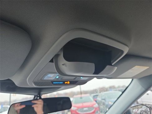 Certified 2022 Ford Explorer XLT w/ Equipment Group 202A image 47