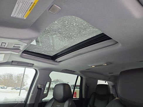 Used 2020 Cadillac Escalade Luxury image 23