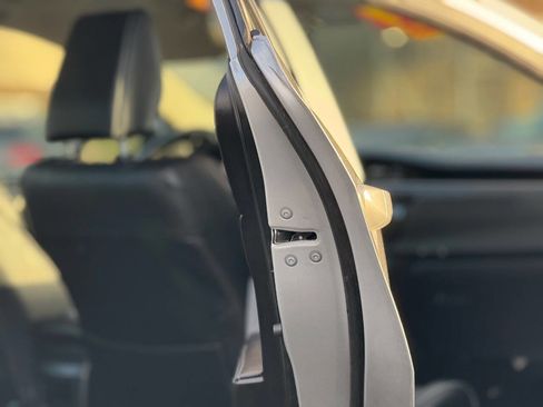 Used 2016 Toyota Corolla S image 5