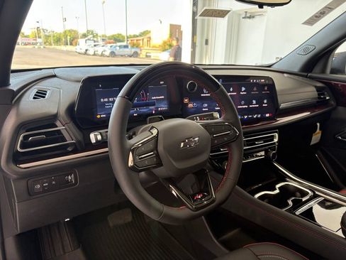 New 2027 Chevrolet Traverse RS w/ LPO, Floor Liner Package FWD image 2