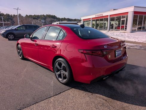 Used 2017 Alfa Romeo Giulia AWD image 3