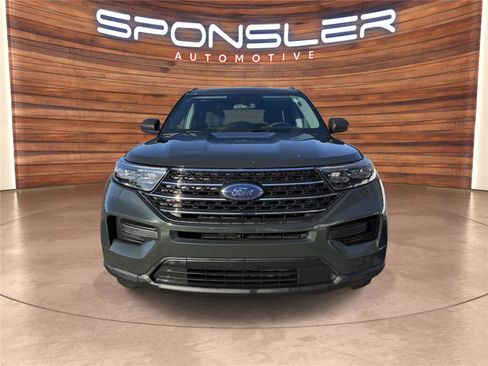 Used 2022 Ford Explorer XLT image 8