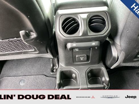 Used 2024 Jeep Wrangler Unlimited Rubicon image 29