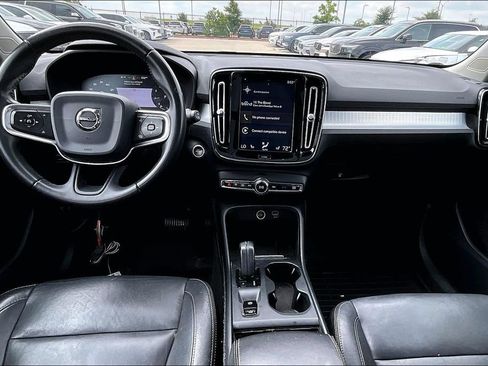 Used 2019 Volvo XC40 T5 Momentum AWD/4WD image 18