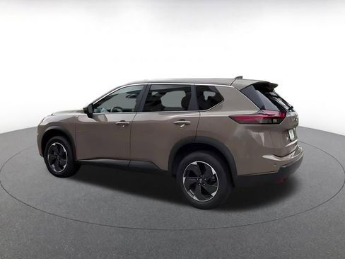 Used 2025 Nissan Rogue SV image 10