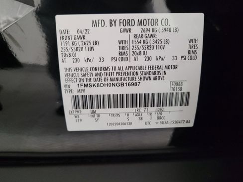 Used 2022 Ford Explorer XLT w/ Equipment Group 202A AWD/4WD image 33