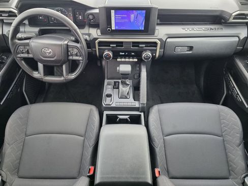 Used 2024 Toyota Tacoma TRD Off-Road AWD/4WD image 18