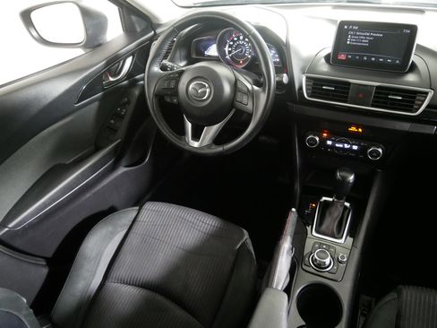 Used 2015 MAZDA MAZDA3 i Touring w/ Technology Package image 9