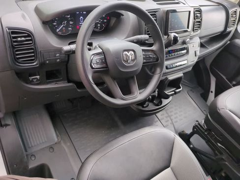 Used 2025 RAM ProMaster 2500 w/ Convenience Group FWD image 10