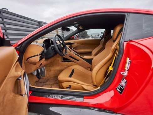 Used 2023 Ferrari Roma image 34