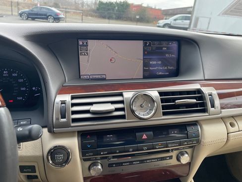 Used 2014 Lexus LS 460 w/ Comfort Package RWD image 13