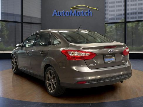 Used 2013 Ford Focus SE FWD image 9