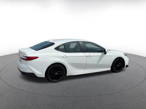 Used 2026 Toyota Camry SE FWD image 12