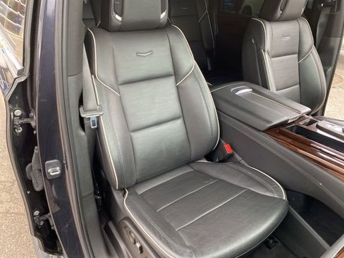 Used 2022 Cadillac Escalade ESV Premium Luxury AWD/4WD image 41