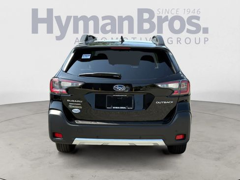 Certified 2025 Subaru Outback Limited AWD/4WD image 4