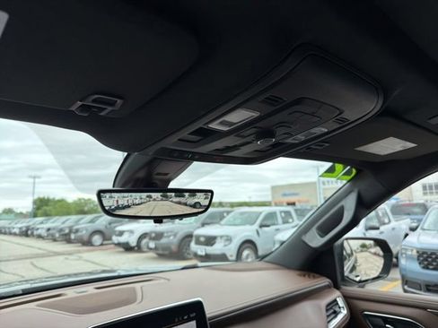 Used 2022 Chevrolet Tahoe High Country AWD/4WD image 45