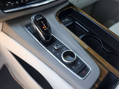 Certified 2024 Cadillac Escalade Sport Platinum w/ LPO, ONYX Package AWD/4WD image 20