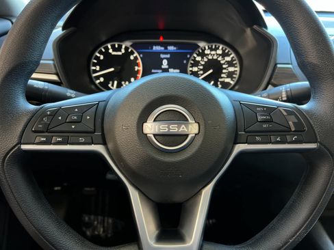Used 2025 Nissan Altima 2.5 SV FWD image 23