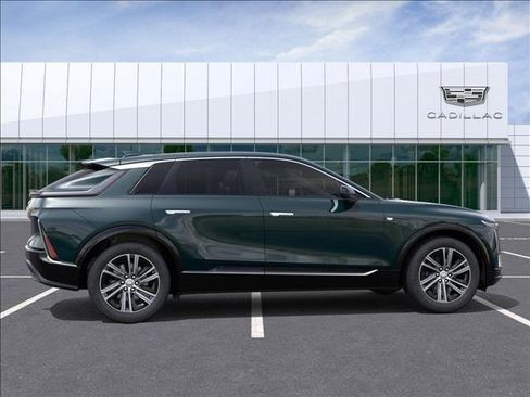 New 2025 Cadillac Lyriq Luxury image 5