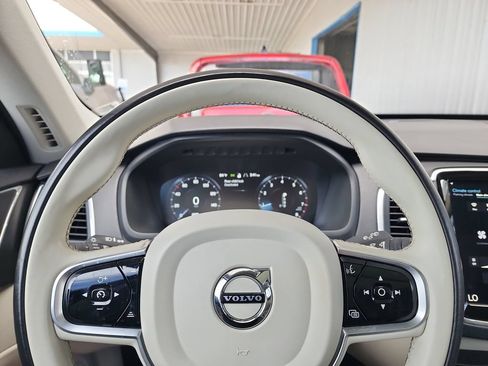 Used 2020 Volvo XC90 T5 Momentum w/ Protection Package Premier FWD image 19