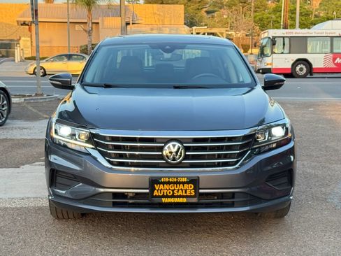 Used 2022 Volkswagen Passat 2.0T SE FWD image 3