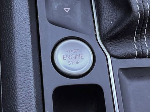 Used 2022 Volkswagen Atlas SE image 18