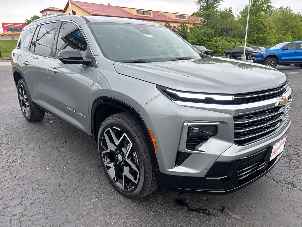 New 2026 Chevrolet Traverse High Country FWD image 3