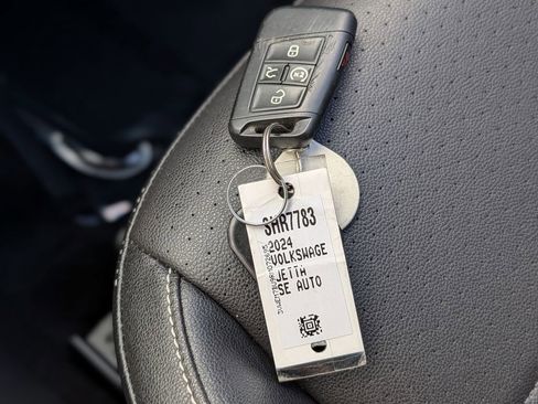 Used 2024 Volkswagen Jetta SE FWD image 35