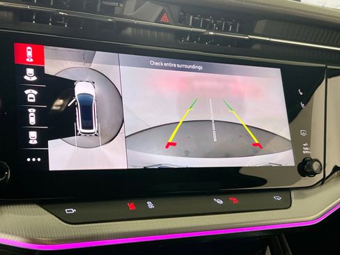 Used 2024 Jeep Wagoneer Launch Edition image 14