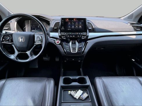 Used 2018 Honda Odyssey Elite image 16