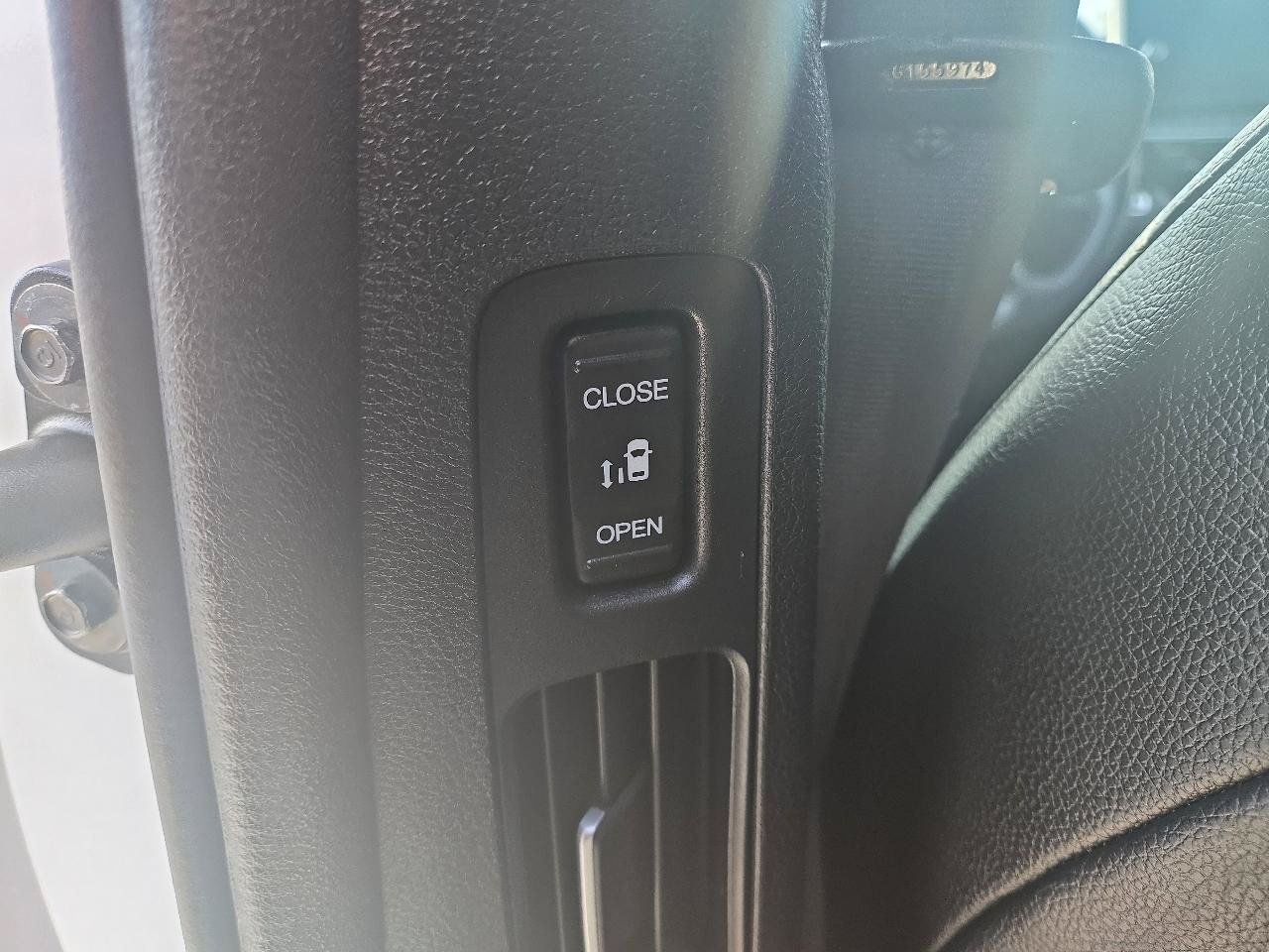 Used 2025 Honda Odyssey Sport-L image 16