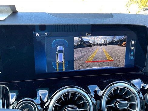 Certified 2025 Mercedes-Benz GLA 250 4MATIC image 17