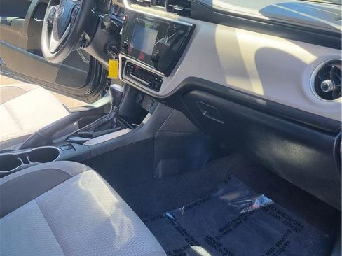 Used 2019 Toyota Corolla LE FWD image 11