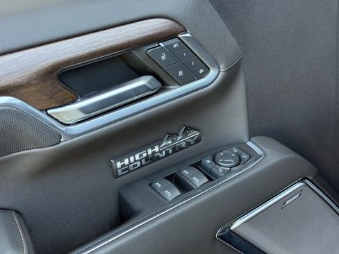 Used 2023 Chevrolet Silverado 1500 High Country w/ Z71 Off-Road Package image 21