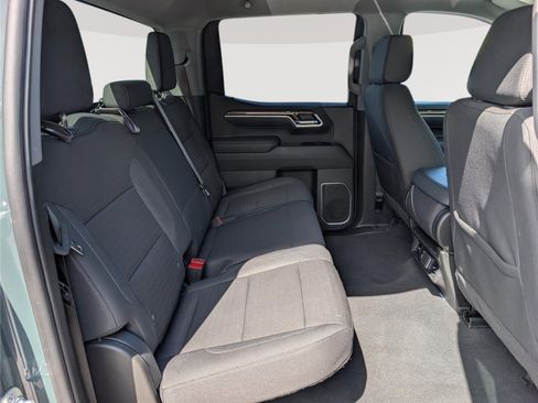 Used 2025 Chevrolet Silverado 1500 LT AWD/4WD image 13