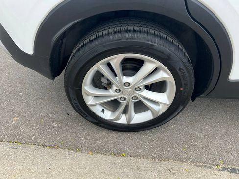 Used 2023 Buick Encore GX Preferred FWD image 10