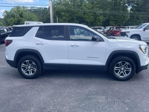 Used 2025 GMC Terrain Elevation AWD/4WD image 2