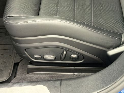 Certified 2025 Porsche Panamera image 16