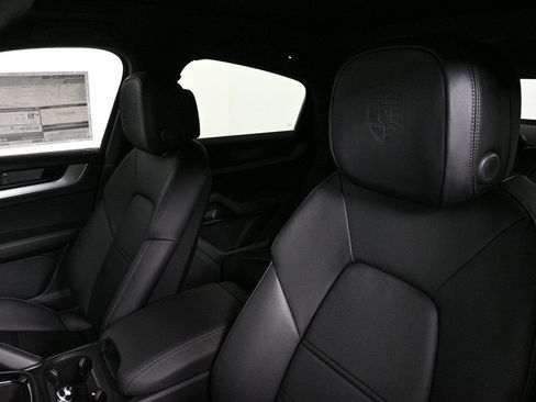 Used 2026 Porsche Cayenne Coupe AWD/4WD image 5