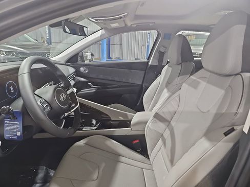 New 2026 Hyundai Elantra Limited FWD image 14