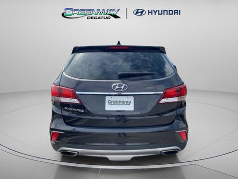 Used 2017 Hyundai Santa Fe SE image 7