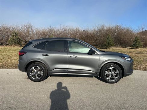 Used 2024 Ford Escape ST-Line w/ Tech Pack #1 image 11