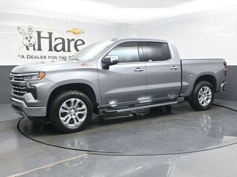 Used 2025 Chevrolet Silverado 1500 LTZ AWD/4WD image 31