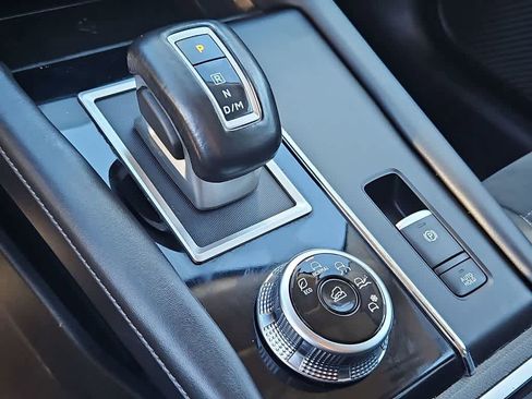 Used 2024 Mitsubishi Outlander SE image 34